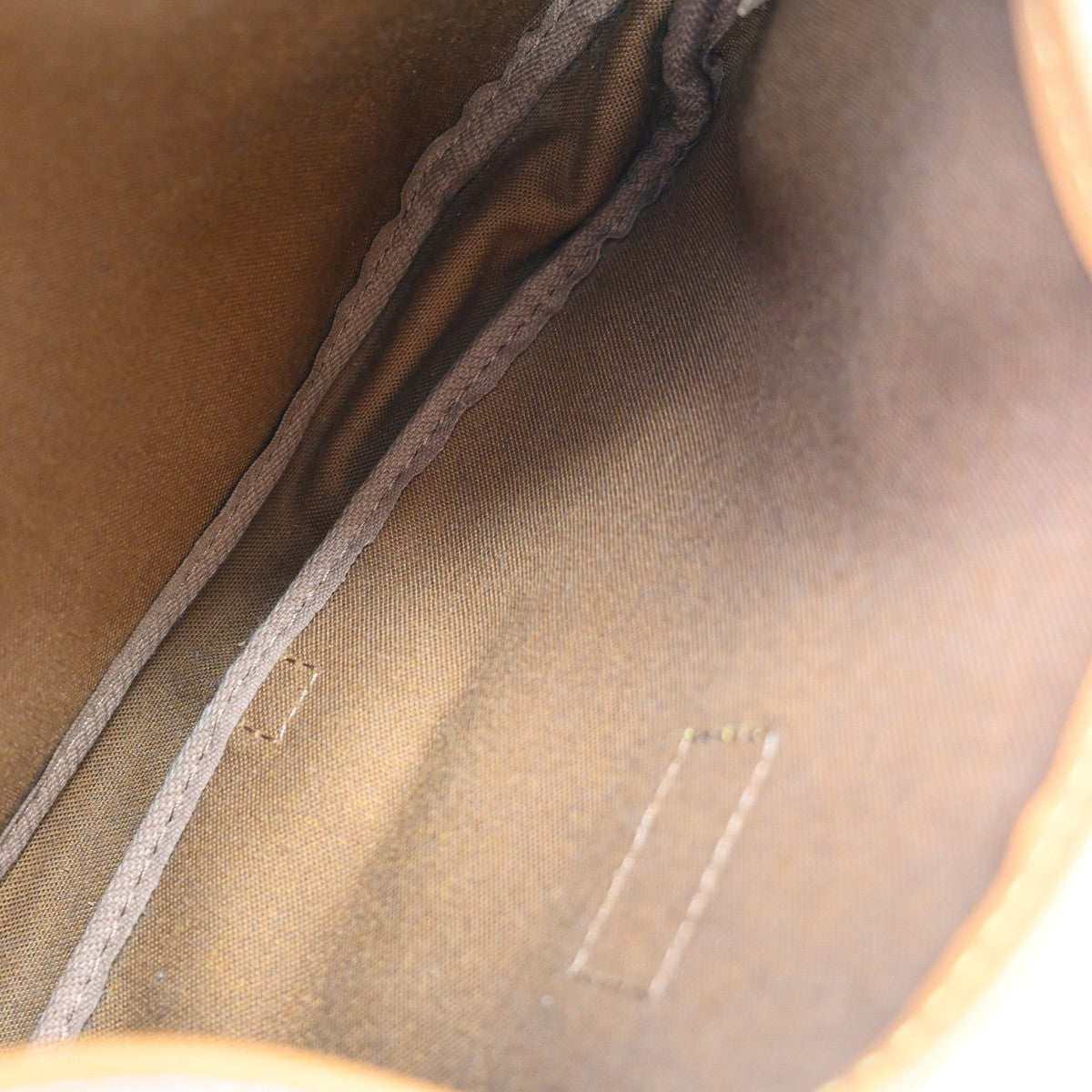 Louis Vuitton Monogram Saumur 30 Messenger Bag