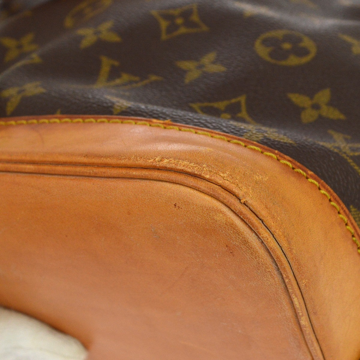 Louis Vuitton Alma Handbag Monogram Vintage · Rif. VI167