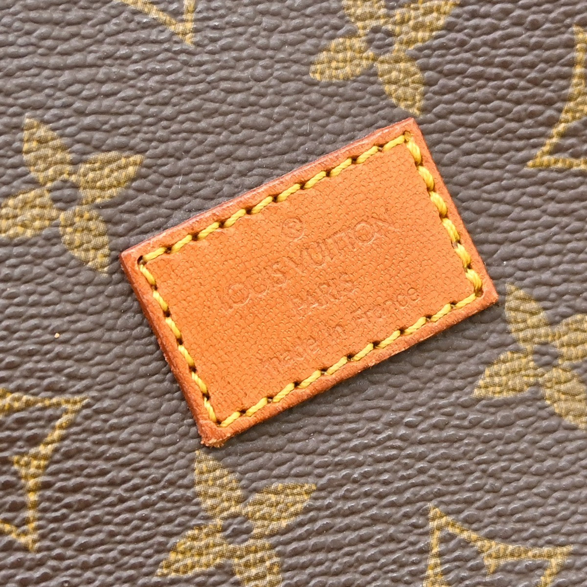 Louis Vuitton Monogram Saumur 30 Messenger Bag