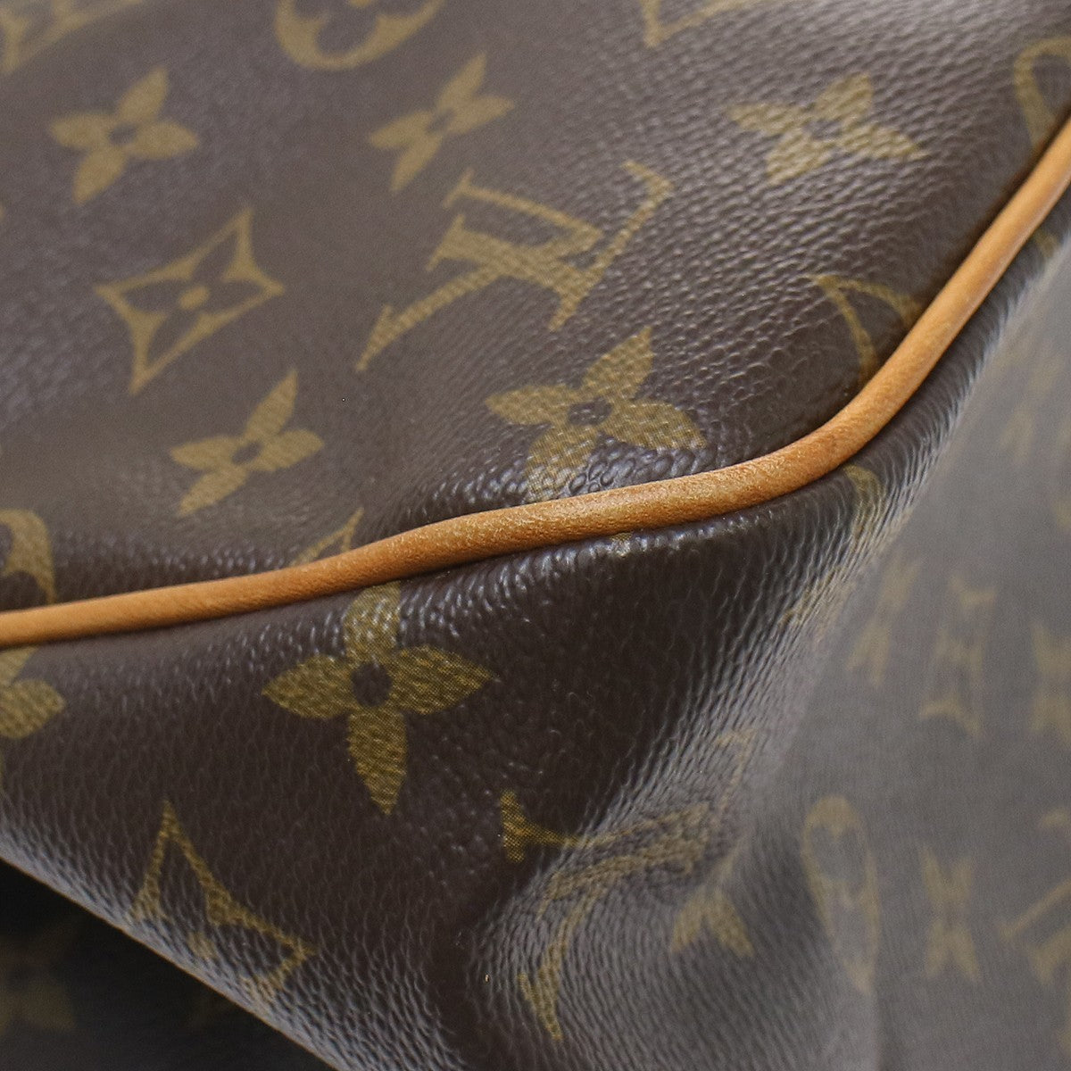 Louis Vuitton Batignolles Vertical Hand Tote Bag
