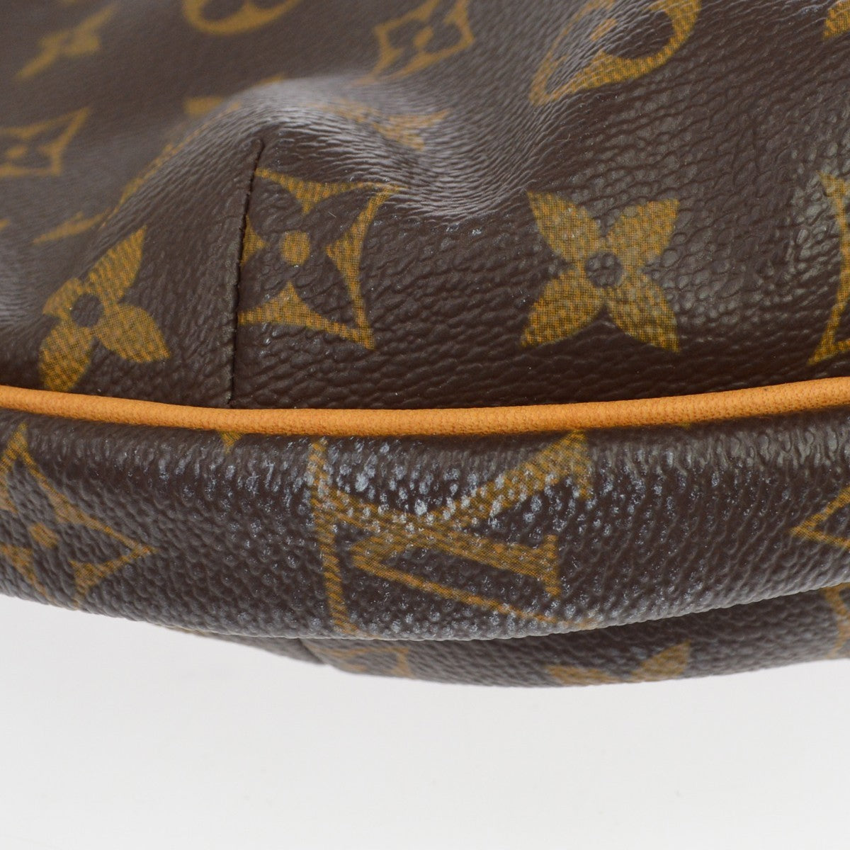 Louis Vuitton Monogram Croissant MM Handbag