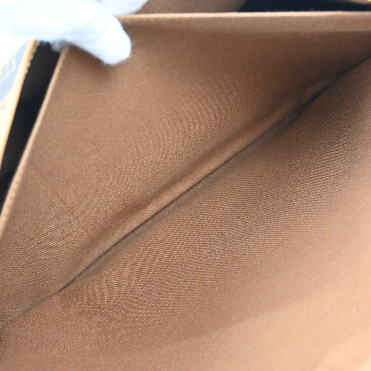 Louis Vuitton Monogram Saumur 43 Messenger Bag