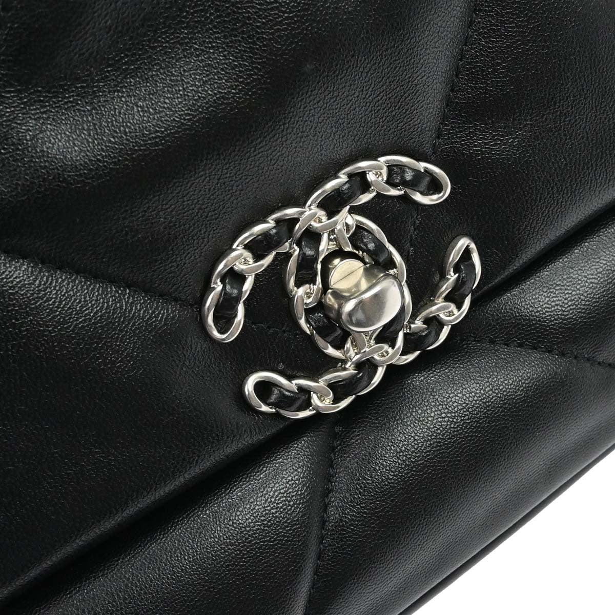 Borsa Chanel Dix-neuf 19 2Way Flap Vintage in Pelle di Agnello Nera