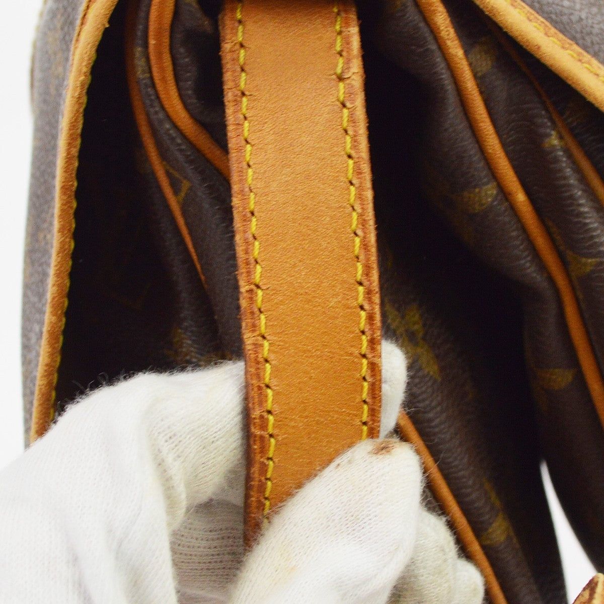 Louis Vuitton Monogram Saumur 30 Messenger Bag Vintage