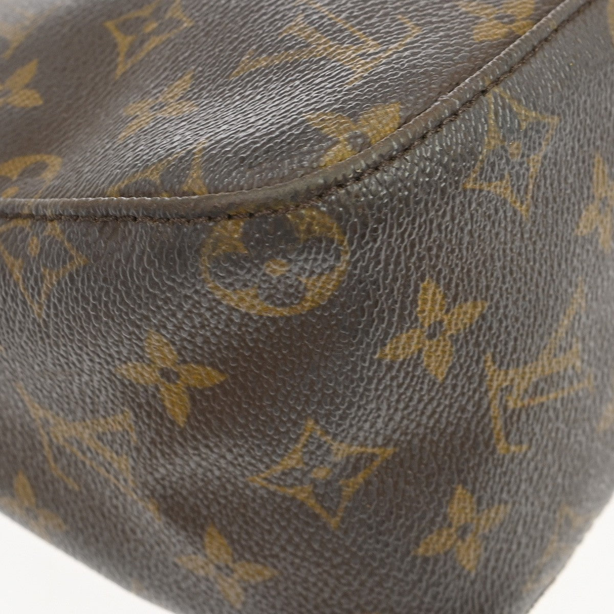 Louis Vuitton Looping MM Handbag