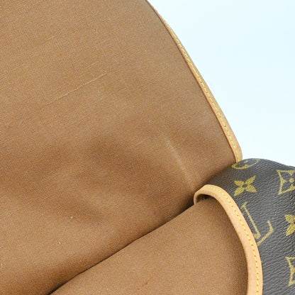 Louis Vuitton Monogram Saumur 43 Messenger Bag