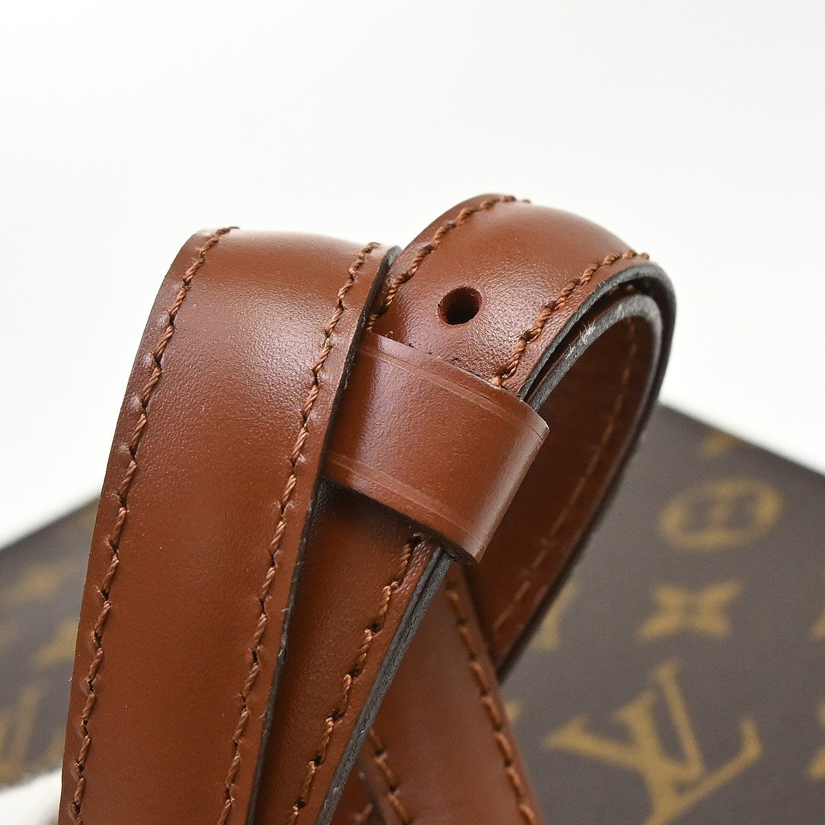 Louis Vuitton Monceau 28 Business Handbag