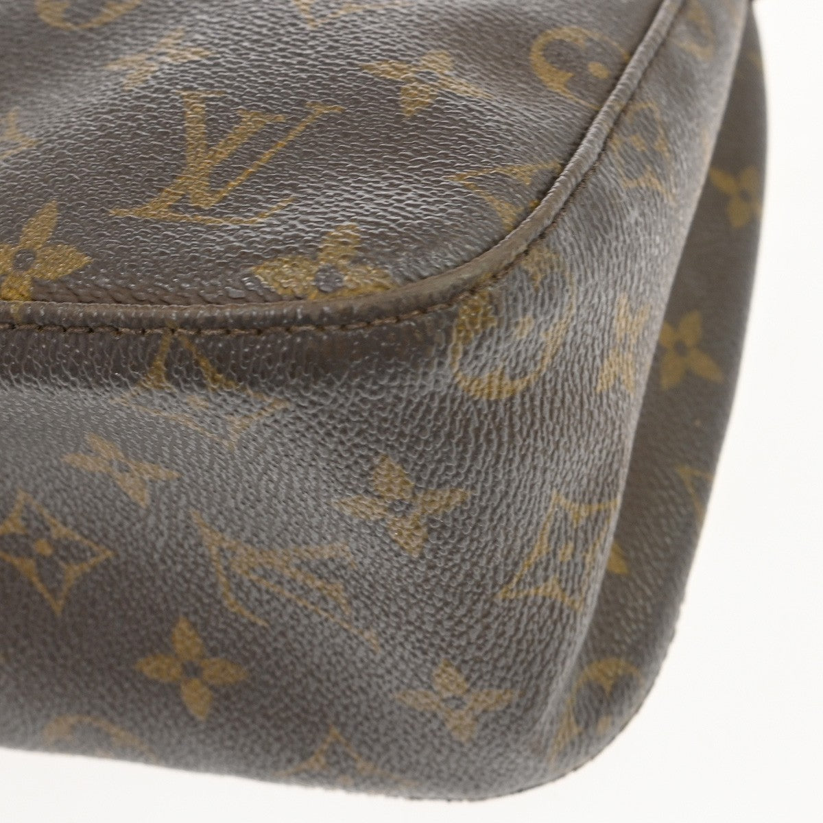 Louis Vuitton Looping MM Handbag
