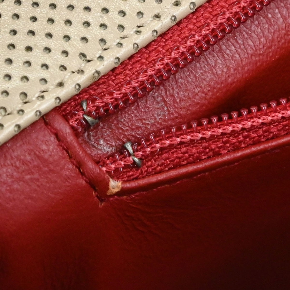 Borsa Chanel Single Flap Media Vintage in Vernice Beige e Rossa