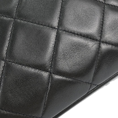 Borsa Chanel Kiss Lock Vintage in Pelle di Agnello Nera