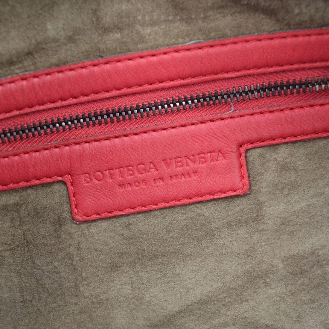 Borsa Bottega Veneta Intrecciato Plisse Hobo Handbag Vintage in Pelle Rosso