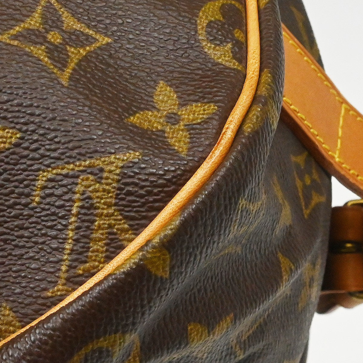 Louis Vuitton Monogram Saumur 43 Messenger Bag